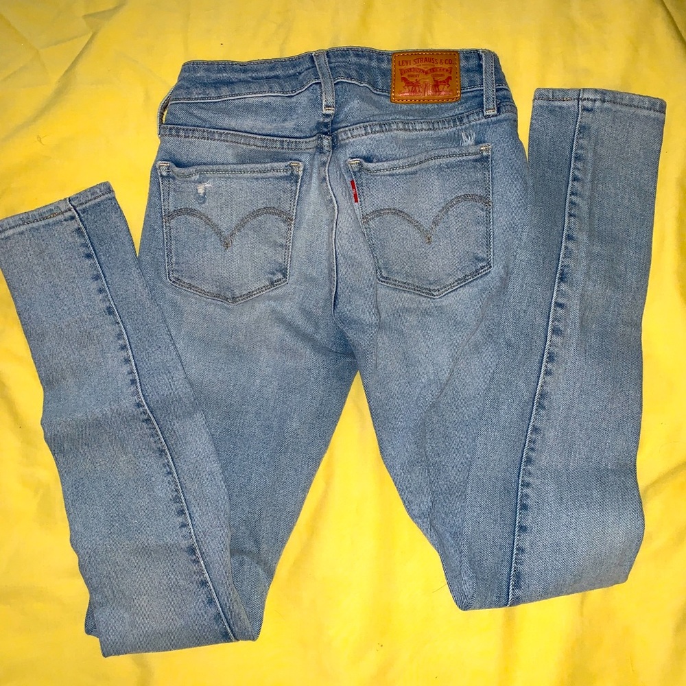 Levi 711